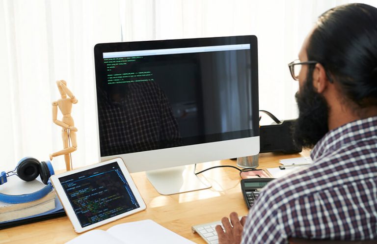 Factors to Consider When Outsourcing IT Support Services