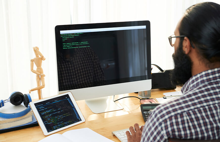 Factors to Consider When Outsourcing IT Support Services